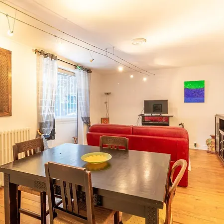 Charming T3 With Garden And Terrace In 公寓