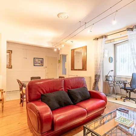 Charming T3 With Garden And Terrace In 公寓